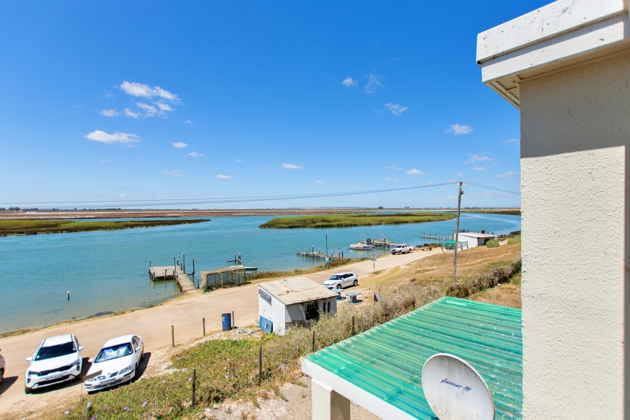 5 Bedroom Property for Sale in Velddrif Western Cape